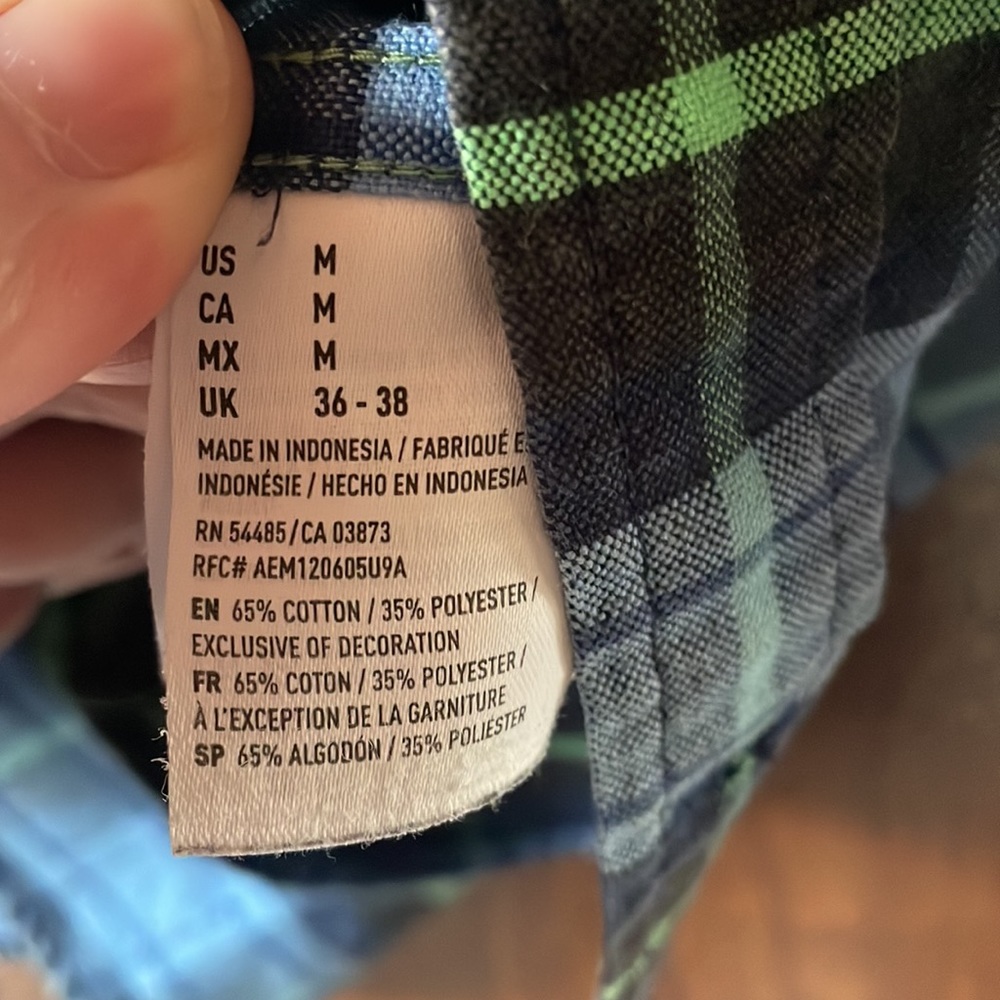 American Eagle button down long sleeve - Picture 4 of 5